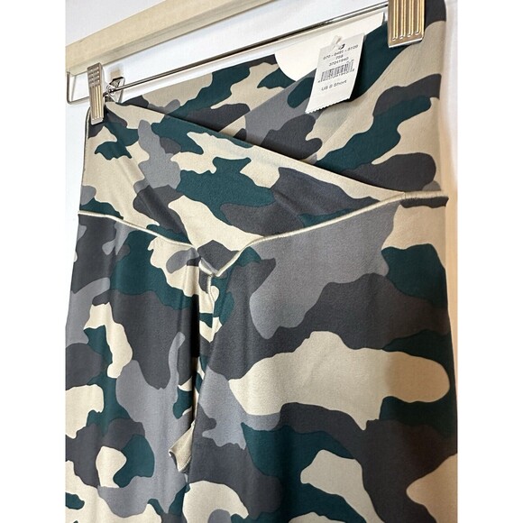 AERIE Crossover Waist Real Me 7/8 Green Camo Leggings SMALL SHORT‎ NWT - Picture 5 of 11